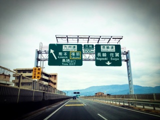 ��B���B